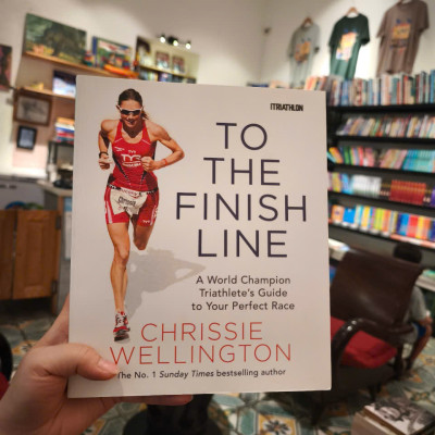 Sách - To the Finish Line: A World Champion Triathlete’s Guide To Your Perfect Race by Chrissie Wellington