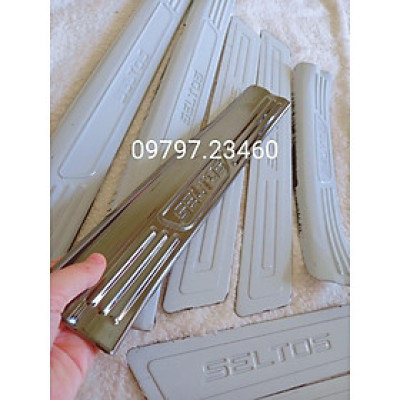 Ốp bậc cửa , nẹp bước chân Kia Seltos 2019-2022 cao cấp -mẫu Titan 8 chi tiết