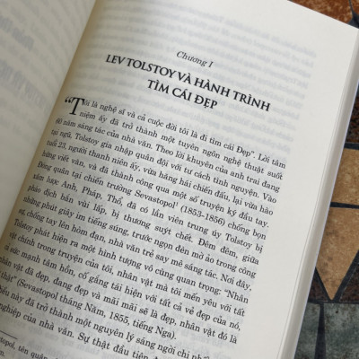 ĐẠI VĂN HÀO LEV TOLSTOY VÀ NGHỆ THUẬT TIỂU THUYẾT - Nguyền Trường Lịch - Nxb Chính trị Quốc gia Sự thật - bìa mềm