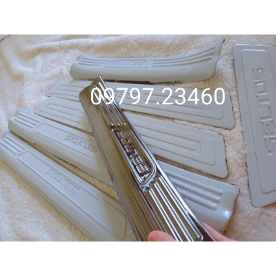 Ốp bậc cửa , nẹp bước chân Kia Seltos 2019-2022 cao cấp -mẫu Titan 8 chi tiết