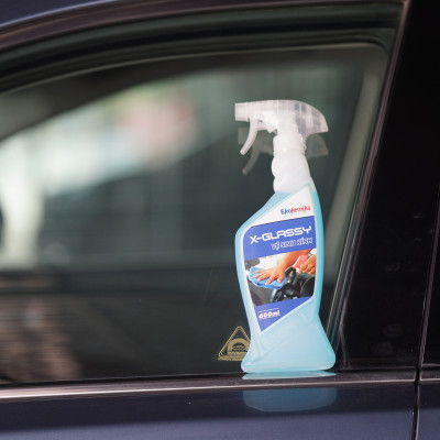 NƯỚC LAU KÍNH VÀ LÀM SẠCH NỘI THẤT XE HƠI X-GLASSY 600ML THƯƠNG HIỆU EKOKEMIKA