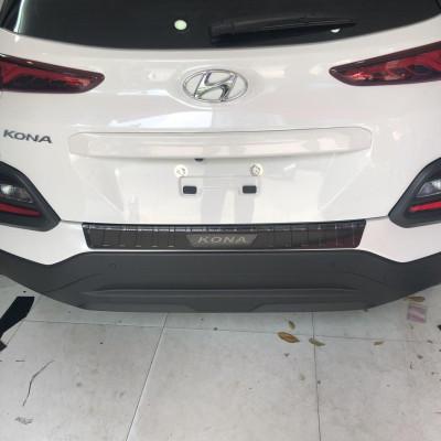 COMBO Nẹp bước chân và ốp chống trầy cốp Hyundai Kona vân Carbon