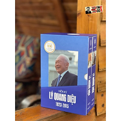 (Ấn bản kỷ niệm 100 năm ngày sinh của Cố Thủ tướng Singapore Lý Quang Diệu) (Tặng Phụ bản 20 trang + bộ postcard) (Boxset 2 tập) HỒI KÝ LÝ QUANG DIỆU – Tập I CÂU CHUYỆN SINGAPORE – Tập II TỪ THẾ GIỚI THỨ BA VƯƠN LÊN THỨ NHẤT– Omega Plus