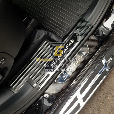 COMBO Nẹp bước chân và ốp chống trầy cốp Hyundai Santafe 2019-2020 vân Carbon
