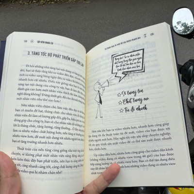 XÂY KÊNH NHANH LÊN “ĐỂ SỰ NGHIỆP LÊN NHANH” – Chú Hùng Vlog - Mochi Books – NXB Lao Động