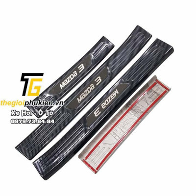 COMBO Nẹp bước chân và ốp chống trầy cốp Mazda 3 2020 vân Carbon