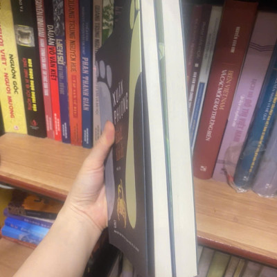 Combo 2c tác giả Xuân Phượng: Gánh gánh gồng gồng và Khắc đi khắc đến 