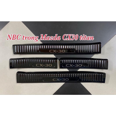 Ốp bậc cửa , nẹp bước chân mazda CX30 2021-2022 cao cấp -mẫu Titan 8 chi tiết