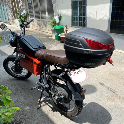 Thùng Givi B27N gắn cho xe máy điện Datbike Weaver 200, thùng Givi B27N và baga gắn cho Weaver200