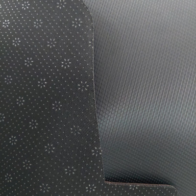 Thảm da Taplo vân Carbon Cao cấp dành cho xe Kia-Rio-2015-2019 có khắc chữ Kia-Rio và cắt bằng máy lazer