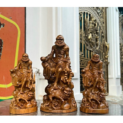 TƯỢNG ĐẠT MA SƯ TỔ TRẤN SƯ TỬ BẰNG GỖ BÁCH XANH KT CAO 30CM