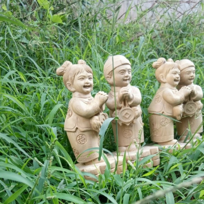 Cặp tượng điêu khắc tiểu đồng chúc phúc bằng gỗ bách xanh thơm phức kt cao 30cm