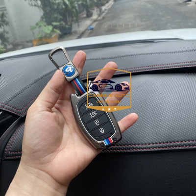 Ốp Chìa Khóa Hyundai Creta 2022 - 2024 Chất Liệu Hợp Kim, Kèm Móc Treo Cao Cấp - Hàng Nhập Khẩu