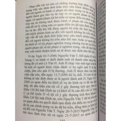 Bộ sách Bình luận Bộ Luật Hình Sự năm 2015 - Những Quy Định Chung và Bình luận Bộ Luật Hình Sự năm 2015 - Phần Các Tội Phạm (Chương 14)