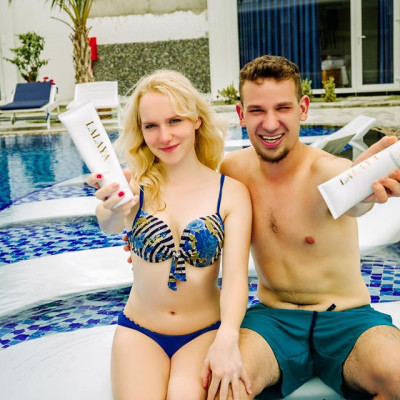 Kem dưỡng trắng da body ban ngày có chống nắng, tinh chất nano collagen LALAYA BODY WHITENING NANO COLLAGEN CREAM LLY04