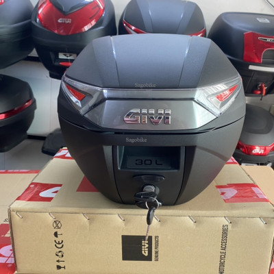 Thùng Givi C30NT thiết kế của Ý, thùng givi 30 lit kèm đế, ốc gắn