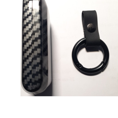 Ốp nhựa carbon bọc, bảo vệ chìa khóa cho xe Mitsubishi kèm móc đeo 