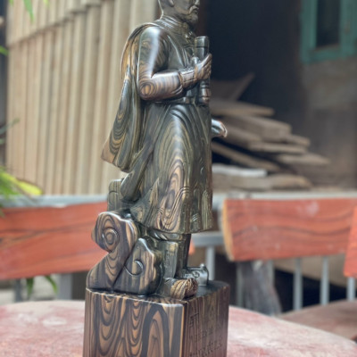 Tượng trần quốc tuấn ,trần hương đạo vương bằng gỗ mun hoa  kt cao 60cm