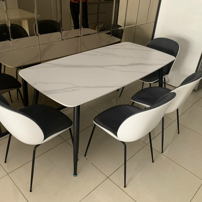 Bộ bàn ăn 4 ghế Juno Sofa mặt đá vân mây