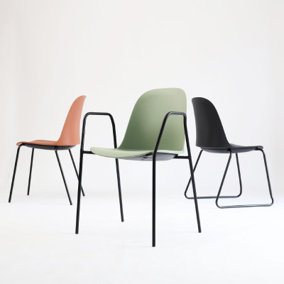 Ghế nhựa tiếp khách CC1578-S Ghế bàn ăn thân nhựa pp nhiều màu có tay tựa chân sắt sơn tĩnh điện màu đen xếp chồng được tại hcm