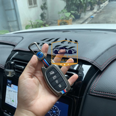 Ốp Chìa Khóa Hyundai Creta 2022 - 2024 Chất Liệu Hợp Kim, Kèm Móc Treo Cao Cấp - Hàng Nhập Khẩu