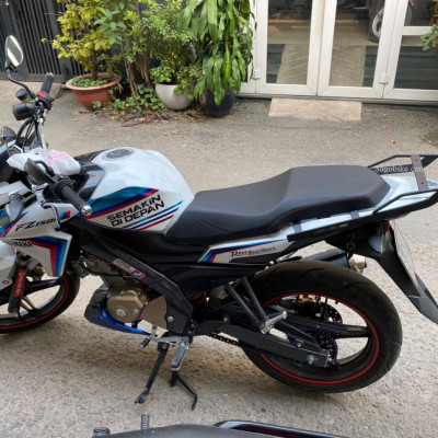 Thùng xe FZ 150i, thùng Givi B32N Bold và baga givi lắp cho xe FZ 150i
