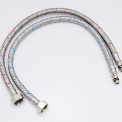 Vòi lavabo nóng lạnh Yamato YLN-010E có dây cấp nóng lạnh đi kèm