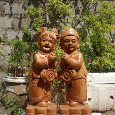 Cặp tượng điêu khắc tiểu đồng chúc phúc bằng gỗ bách xanh thơm phức kt cao 30cm