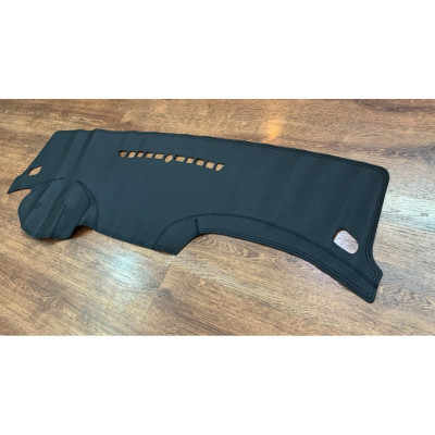 Thảm da Taplo vân carbon Cao cấp dành cho xe Chevrolet Cruze 2009-2014