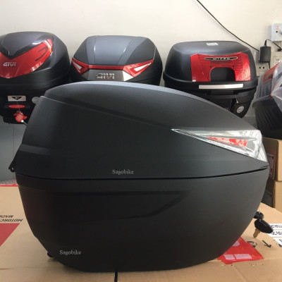 Thùng Givi C30NT thiết kế của Ý, thùng givi 30 lit kèm đế, ốc gắn