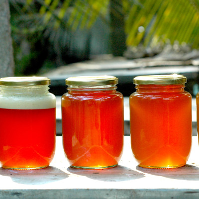 Mật Ong Hoa Nhãn Nguyên Chất 1000ml, món quà giá trị từ thiên nhiên, 