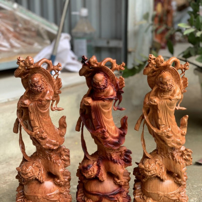 Tượng đạt ma sư tổ bằng gỗ hương đá tô làm mầu giả cổ  cực đẹp kt cao 60×20×12cm 
