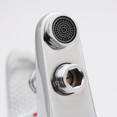 Vòi sen nóng lạnh Yamato CSN04