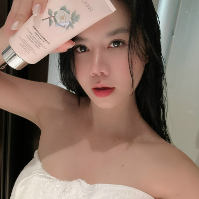 Serum Dưỡng Thể Trắng Da Hoa Trà Weilaiya 200g - Body lotion hương nước hoa