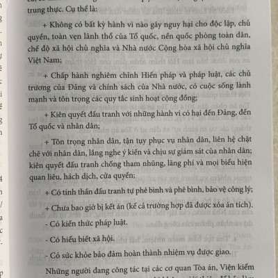 Cẩm nang pháp luật và nghiệp vụ dành cho Hội thẩm trong xét xử các vụ án dân sự