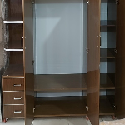 Tủ áo nhựa 3 cánh kèm kệ trang trí chất lượng Juno Sofa 1m6 x 1m8