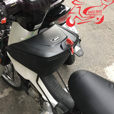 Thùng giữa Givi G10N kèm bát gắn cho xe Dream, thùng giữa Dream