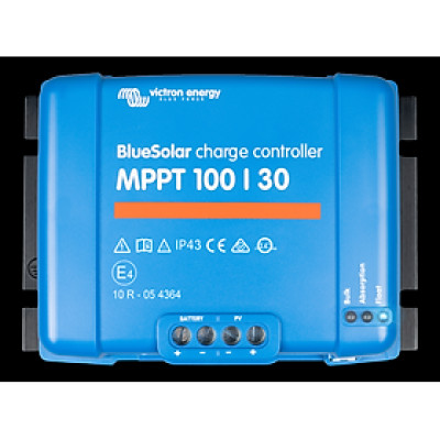 Bộ biến đổi điện năng từ tấm pin năng lượng mặt trời BlueSolar MPPT 100/30 của thương hiệu Victron Energy.