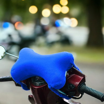 Gối foam khúc xương Heli đa chức năng-30x18x10cm - ( Gối tựa đầu xe hơi, đi xe máy cho bé)