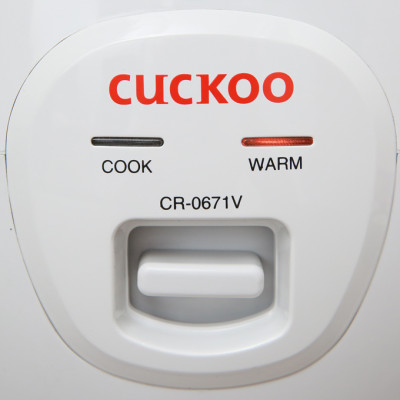 Nồi cơm điện Cuckoo 1.08L CR-0671 - Lòng nồi chống dính - Tiết kiệm điện - Hàng chính hãng Cuckoo Vina