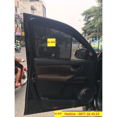 RÈM CHE NẮNG NAM CHÂM CHO XE TOYOTA FORTUNER 2018-2021 