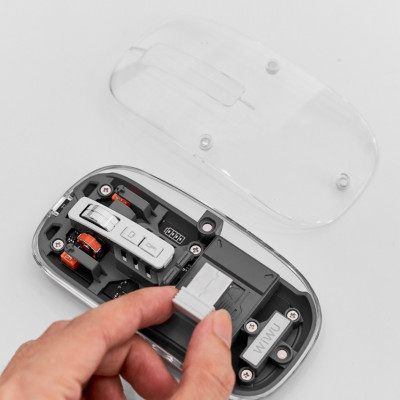 Chuột quang không dây cho IPad , Laptop , Macbook hiệu WIWU Mouse Crystal WM105 thiết kế trong suốt lộ cơ - hàng chính hãng