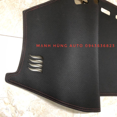 Thảm Taplo Da Carbon Suzuki XL7 2020 - 2021 Cao Cấp có Chống Trượt 