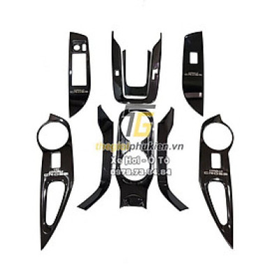 Ốp trang trí nội thất Titan dành cho Toyota Corolla Cross Cao cấp