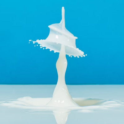 Dầu Gội Phục Hồi Tóc Hư Tổn Dành Cho Cả Gia Đình Ma & Me Kracie Ma & Me Latte Damage Repair Conditioner 490ml