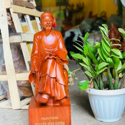 Tượng điêu khắc nguyễn bỉnh khiêm bằng gỗ hương kt cao 60×23×21cm