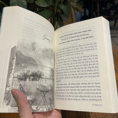 NGÔI NHÀ BÊN BỜ BIỂN XANH THẲM – TJ Klune – Jack Frogg dịch – Asbooks – AZ Vietnam – NXB Thế Giới (Bìa mềm)