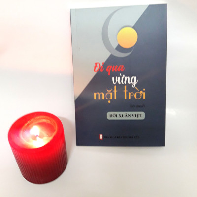 Đi qua vừng mặt trời ( Tiểu thuyết )