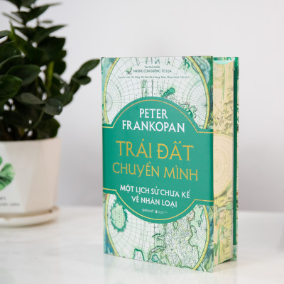 Sách Trái Đất Chuyển Mình ( Bản bìa vải KASHMIR - Trạm Đọc )