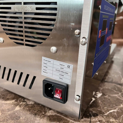 Máy ép dầu ăn thực vật thế hệ mới dùng kinh doanh sản xuất thương hiệu Mỹ Septree K39 - Công suất 1350W - Hàng nhập khẩu (Bảo Hành 1 Năm)